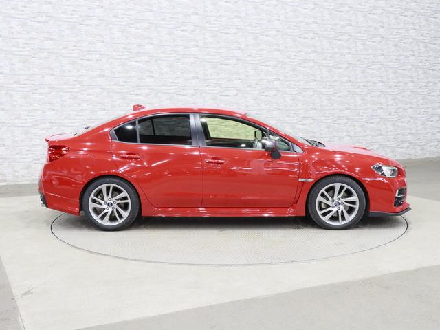 ＷＲＸ Ｓ４ ２．０ＧＴ－Ｓアイサイト　４ＷＤ／ＳＴｉエアロ／黒本革電動メモリーシート／シートヒーター／レーダークルコン／レーンアシスト／先行車発進お知らせ機能／ヘッドランプウォッシャー／純正ナビ／バックカメラ／ＬＥＤオートライト／純正ＡＷ（13枚目）