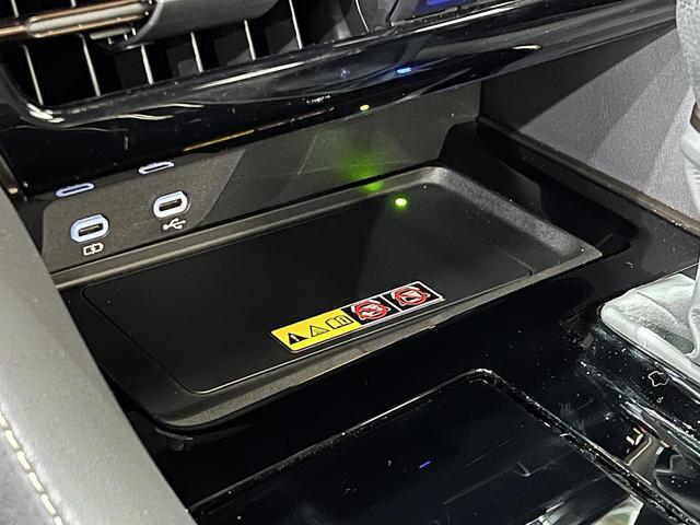 アルファードハイブリッド Ｚ　１オーナー／合皮電動メモリーシート／シートベンチレーション／３眼ＬＥＤ／トヨタセーフティセンス／レーダークルコン／ＢＳＭ／ＲＣＴＡ／１００Ｖ電源／パノラミックビューモニター／純正ディスプレイオーディオ（8枚目）