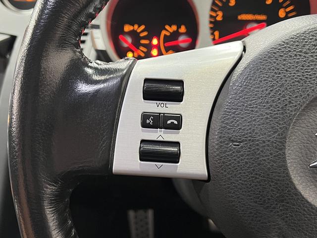 フェアレディＺ バージョンＳＴ　前後ブレンボキャリパー／ＢＯＳＥサウンド／本革電動シート／シートヒーター／３連サブメーター／キーレス／ＥＴＣ／横滑り防止装置／純正ナビ／サイド＆バックカメラ／ＨＩＤヘッドライト／純正ＡＷ（26枚目）