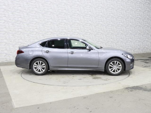 フーガハイブリッド ＶＩＰ　後期／ＢＯＳＥサウンド／セミアニリン本革電動シート／シートベンチレーション／エマージェンシーブレーキ／インテリジェントクルコン／フロント＆バックソナー／ＢＳＩ／ＢＵＩ／アラウンドビューモニター（13枚目）