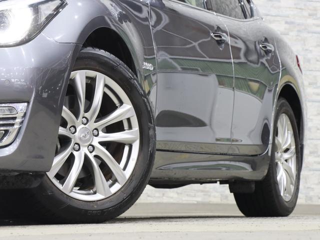 フーガハイブリッド ＶＩＰ　後期／ＢＯＳＥサウンド／セミアニリン本革電動シート／シートベンチレーション／エマージェンシーブレーキ／インテリジェントクルコン／フロント＆バックソナー／ＢＳＩ／ＢＵＩ／アラウンドビューモニター（17枚目）