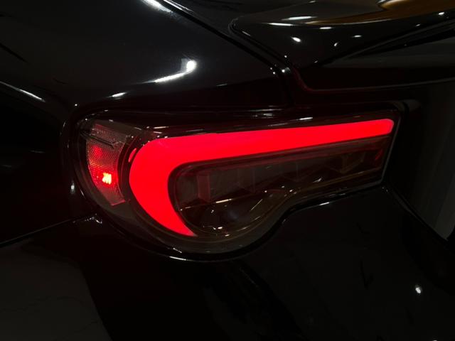 ＢＲＺ Ｒ　６速ＭＴ／チャージスピードＦエアロ／ＴＲＤＳエアロ／バリスＲバンパー／ＷＯＲＫ１８ＡＷ／レッグモータースポーツカーボンボンネット／ダズフェローズヘッドライト／ヴァレンティテール／純正ナビ／バックカメラ（24枚目）