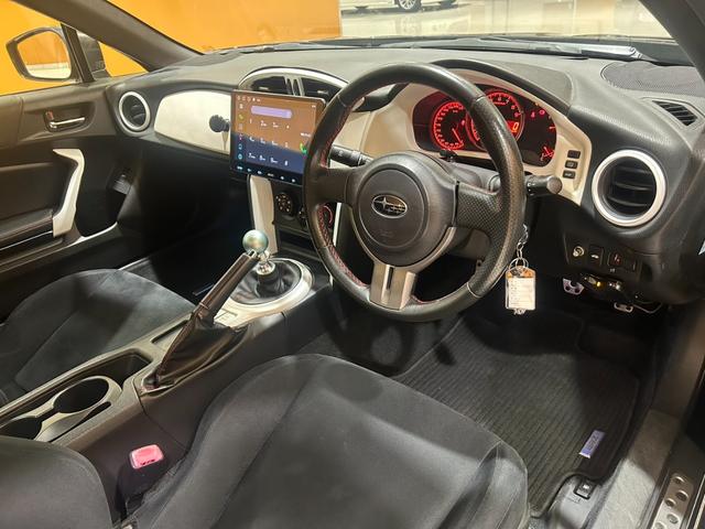 ＢＲＺ Ｒ　６速ＭＴ／チャージスピードＦエアロ／ＴＲＤＳエアロ／バリスＲバンパー／ＷＯＲＫ１８ＡＷ／レッグモータースポーツカーボンボンネット／ダズフェローズヘッドライト／ヴァレンティテール／純正ナビ／バックカメラ（27枚目）