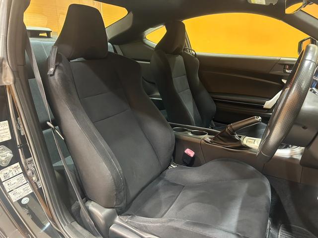 ＢＲＺ Ｒ　６速ＭＴ／チャージスピードＦエアロ／ＴＲＤＳエアロ／バリスＲバンパー／ＷＯＲＫ１８ＡＷ／レッグモータースポーツカーボンボンネット／ダズフェローズヘッドライト／ヴァレンティテール／純正ナビ／バックカメラ（32枚目）