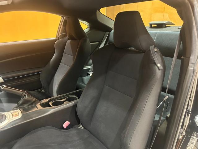 ＢＲＺ Ｒ　６速ＭＴ／チャージスピードＦエアロ／ＴＲＤＳエアロ／バリスＲバンパー／ＷＯＲＫ１８ＡＷ／レッグモータースポーツカーボンボンネット／ダズフェローズヘッドライト／ヴァレンティテール／純正ナビ／バックカメラ（39枚目）