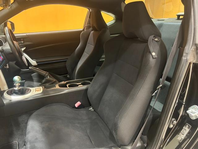 ＢＲＺ Ｒ　６速ＭＴ／チャージスピードＦエアロ／ＴＲＤＳエアロ／バリスＲバンパー／ＷＯＲＫ１８ＡＷ／レッグモータースポーツカーボンボンネット／ダズフェローズヘッドライト／ヴァレンティテール／純正ナビ／バックカメラ（40枚目）