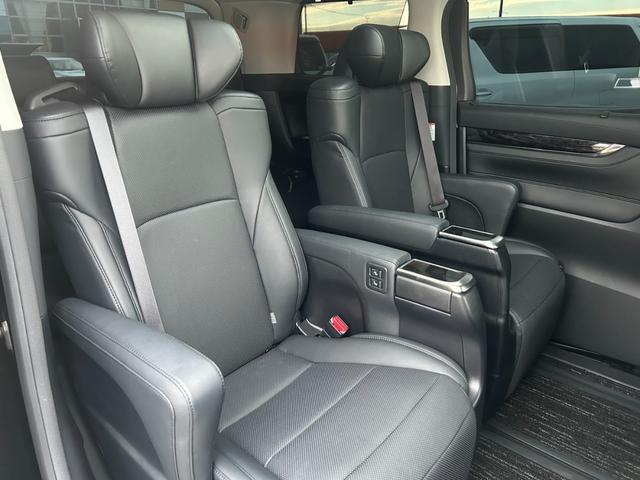 アルファード 2.5S Cパッケージ 後期/モデリスタフルエアロ/ダブルサンルーフ/フリップダウンモニター/合皮電動メモリーシート/シートベンチレーション/トヨタセーフティセンス/レーダークルコン/クリアランスソナー/純正ナビ(11枚目)