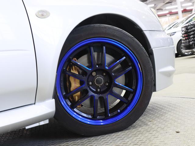 インプレッサ WRX STi 6速MT/4WD/RAYSグラムライツ17インチAW/HKS車高調/ブレンボキャリパー/大型リアスポイラー/STi専用シート&ステアリング/ETC/キーレスエントリー/HIDヘッドライト(8枚目)