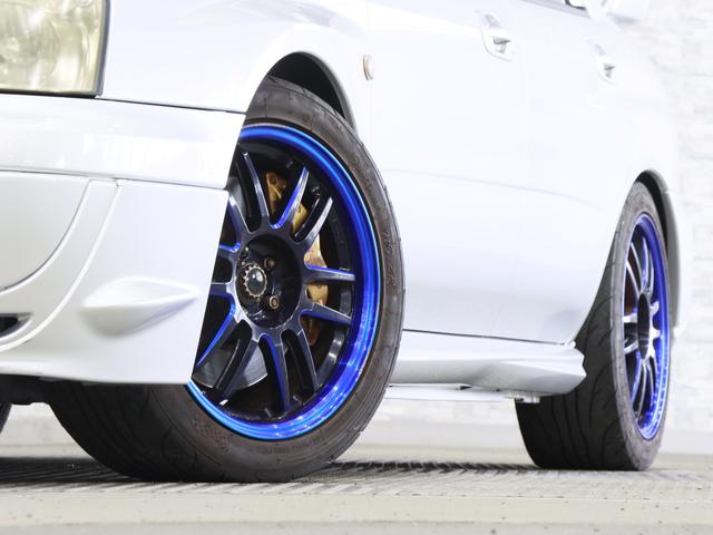 インプレッサ WRX STi 6速MT/4WD/RAYSグラムライツ17インチAW/HKS車高調/ブレンボキャリパー/大型リアスポイラー/STi専用シート&ステアリング/ETC/キーレスエントリー/HIDヘッドライト(17枚目)