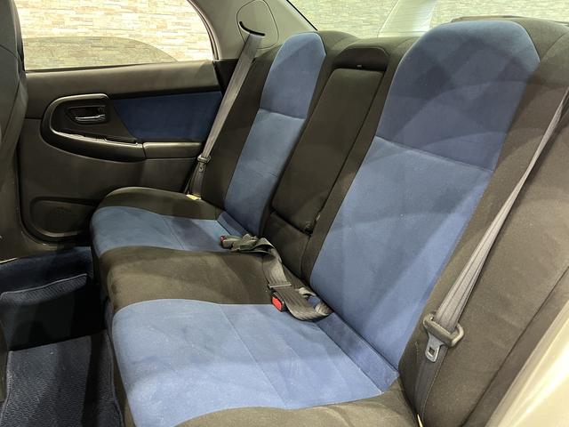 インプレッサ WRX STi 6速MT/4WD/RAYSグラムライツ17インチAW/HKS車高調/ブレンボキャリパー/大型リアスポイラー/STi専用シート&ステアリング/ETC/キーレスエントリー/HIDヘッドライト(37枚目)