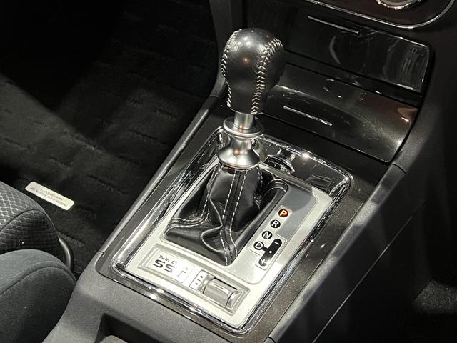 ランサー GSRエボリューションX 4WD/前後ブレンボキャリパー/ラリーアート車高調/RAYS18AW/レカロシート/スマートキー/ETC/パドルシフト/カロッツェリアナビ/Bluetooth/地デジ/HIDオートライト(29枚目)