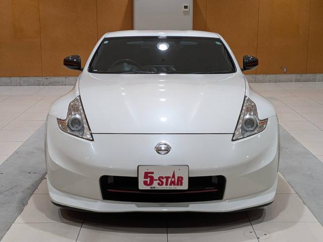 フェアレディＺ バージョンニスモ　専用エクステリア／ＮＩＳＭＯマフラー／専用黒半革シート／３連サブメーター／ＥＴＣ／パドルシフト／純正ナビ／Ｂｌｕｅｔｏｏｔｈ／純正１９ＡＷ／ＨＩＤオートライト（11枚目）