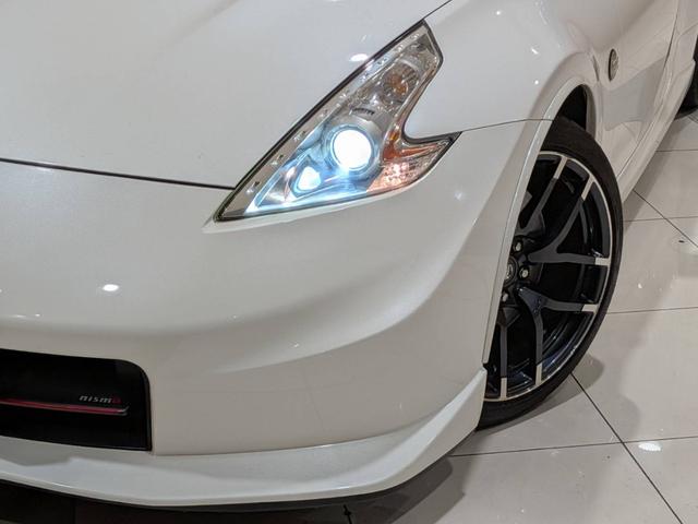 フェアレディＺ バージョンニスモ　専用エクステリア／ＮＩＳＭＯマフラー／専用黒半革シート／３連サブメーター／ＥＴＣ／パドルシフト／純正ナビ／Ｂｌｕｅｔｏｏｔｈ／純正１９ＡＷ／ＨＩＤオートライト（15枚目）