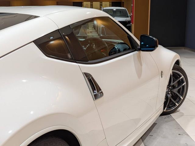 フェアレディＺ バージョンニスモ　専用エクステリア／ＮＩＳＭＯマフラー／専用黒半革シート／３連サブメーター／ＥＴＣ／パドルシフト／純正ナビ／Ｂｌｕｅｔｏｏｔｈ／純正１９ＡＷ／ＨＩＤオートライト（19枚目）