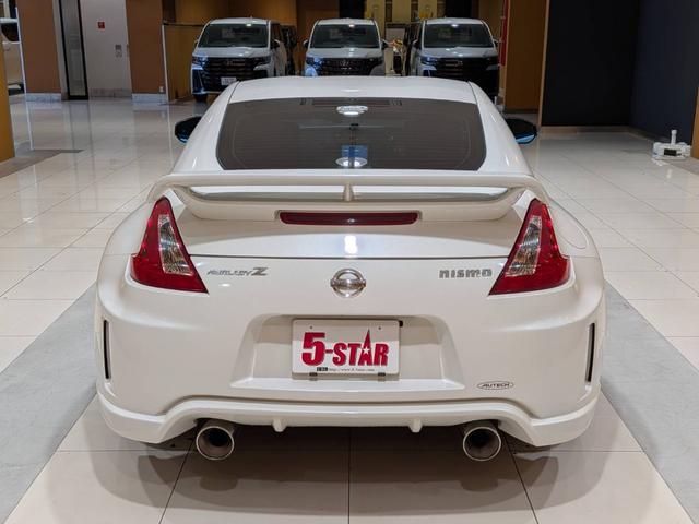 フェアレディＺ バージョンニスモ　専用エクステリア／ＮＩＳＭＯマフラー／専用黒半革シート／３連サブメーター／ＥＴＣ／パドルシフト／純正ナビ／Ｂｌｕｅｔｏｏｔｈ／純正１９ＡＷ／ＨＩＤオートライト（25枚目）