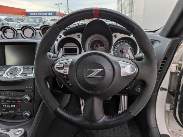 フェアレディＺ バージョンニスモ　専用エクステリア／ＮＩＳＭＯマフラー／専用黒半革シート／３連サブメーター／ＥＴＣ／パドルシフト／純正ナビ／Ｂｌｕｅｔｏｏｔｈ／純正１９ＡＷ／ＨＩＤオートライト（30枚目）
