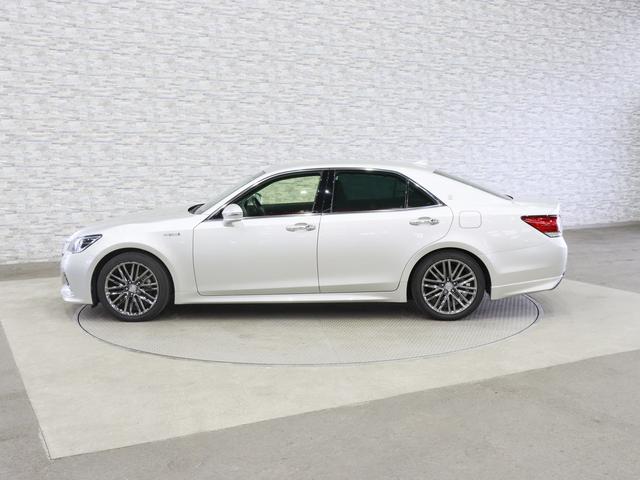 クラウンハイブリッド アスリートＧ　後期／スパッタリングＡＷ／黒革電動エアシート／ＥＴＣ２．０／レーダークルコン／クリアランスソナー／ＢＳＭ／プリクラッシュセーフティ／パドルシフト／純正ナビ／地デジ／バックカメラ／ＬＥＤオートハイビーム（12枚目）