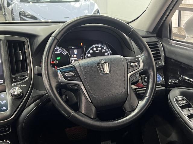 クラウンハイブリッド アスリートＧ　後期／スパッタリングＡＷ／黒革電動エアシート／ＥＴＣ２．０／レーダークルコン／クリアランスソナー／ＢＳＭ／プリクラッシュセーフティ／パドルシフト／純正ナビ／地デジ／バックカメラ／ＬＥＤオートハイビーム（20枚目）