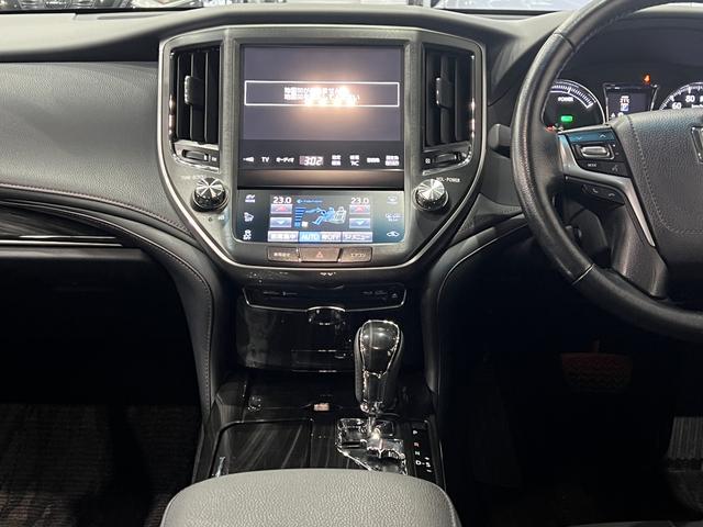 クラウンハイブリッド アスリートＧ　後期／スパッタリングＡＷ／黒革電動エアシート／ＥＴＣ２．０／レーダークルコン／クリアランスソナー／ＢＳＭ／プリクラッシュセーフティ／パドルシフト／純正ナビ／地デジ／バックカメラ／ＬＥＤオートハイビーム（28枚目）