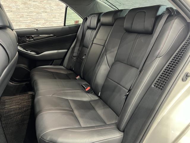 クラウンハイブリッド アスリートＧ　後期／スパッタリングＡＷ／黒革電動エアシート／ＥＴＣ２．０／レーダークルコン／クリアランスソナー／ＢＳＭ／プリクラッシュセーフティ／パドルシフト／純正ナビ／地デジ／バックカメラ／ＬＥＤオートハイビーム（35枚目）