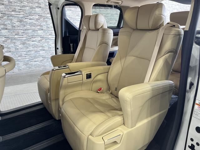 アルファード 3.5GF 後期/モデリスタエアロ/黒本革電動メモリーシート/シートベンチレーション/3眼LED/置くだけ充電/トヨタセーフティセンス/レーダークルコン/100V電源/純正ナビ/バックカメラ/LEDオートライト(42枚目)