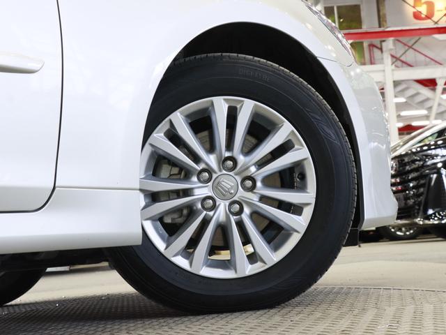 クラウンハイブリッド ロイヤルサルーンＧ　電動メモリーシート／シートヒーター／レーダークルコン／クリアランスソナー／オートマチックハイビーム／ステアリングヒーター／ヘッドライトウォッシャー／パノラミックビューモニター／純正ナビ／純正ＡＷ（18枚目）