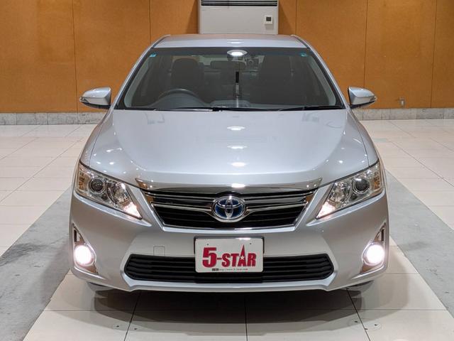 カムリ ハイブリッド　Ｇパッケージ　１オーナー／電動シート／クルーズコントロール／スマートキー／ＥＴＣ／横滑り防止装置／純正ナビ／Ｂｌｕｅｔｏｏｔｈ／バックカメラ／地デジ／ＨＩＤオートライト／純正ＡＷ（11枚目）