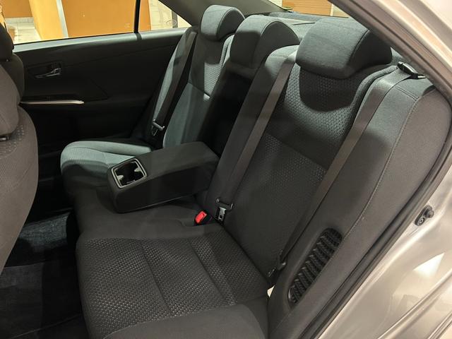 カムリ ハイブリッド　Ｇパッケージ　１オーナー／電動シート／クルーズコントロール／スマートキー／ＥＴＣ／横滑り防止装置／純正ナビ／Ｂｌｕｅｔｏｏｔｈ／バックカメラ／地デジ／ＨＩＤオートライト／純正ＡＷ（34枚目）