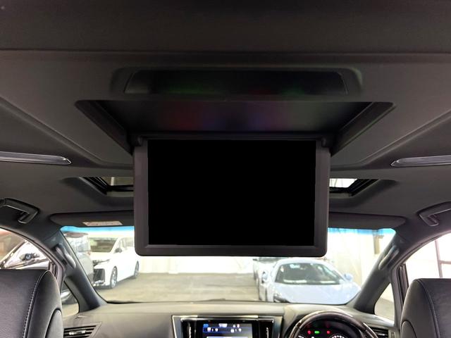 ヴェルファイアハイブリッド エグゼクティブラウンジＺ　後期／４ＷＤ／モデリスタエアロ＆マフラー／ダブルサンルーフ／ＪＢＬサウンド／フリップダウンモニター／ナッパレザーシート／シートベンチレーション／トヨタセーフティセンス／デジタルインナーミラー（11枚目）