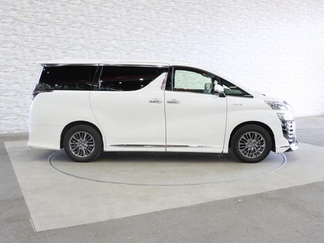 ヴェルファイアハイブリッド エグゼクティブラウンジＺ　後期／４ＷＤ／モデリスタエアロ＆マフラー／ダブルサンルーフ／ＪＢＬサウンド／フリップダウンモニター／ナッパレザーシート／シートベンチレーション／トヨタセーフティセンス／デジタルインナーミラー（15枚目）