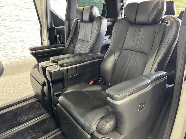 ヴェルファイアハイブリッド エグゼクティブラウンジＺ　後期／４ＷＤ／モデリスタエアロ＆マフラー／ダブルサンルーフ／ＪＢＬサウンド／フリップダウンモニター／ナッパレザーシート／シートベンチレーション／トヨタセーフティセンス／デジタルインナーミラー（42枚目）