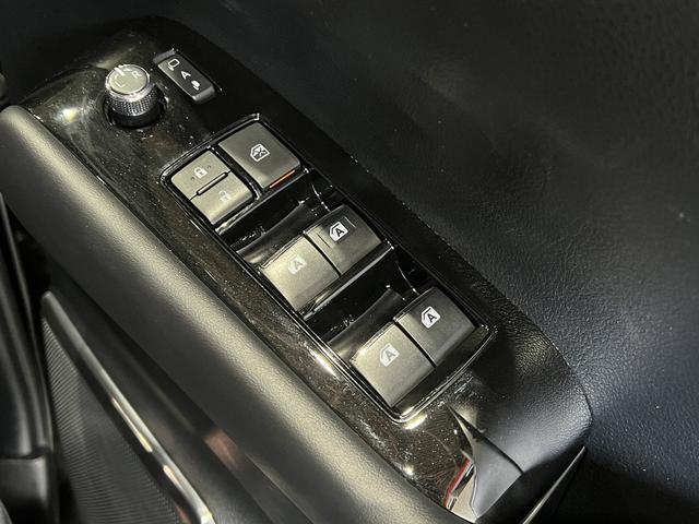 アルファード 3.5SC 後期/3眼LED/電動サイドステップ/黒革電動エアシート/シートヒーター/100V電源/ETC2.0/レーダークルコン/クリアランスソナー/レーンアシスト/純正ナビ/地デジ/バックカメラ/純正AW(30枚目)