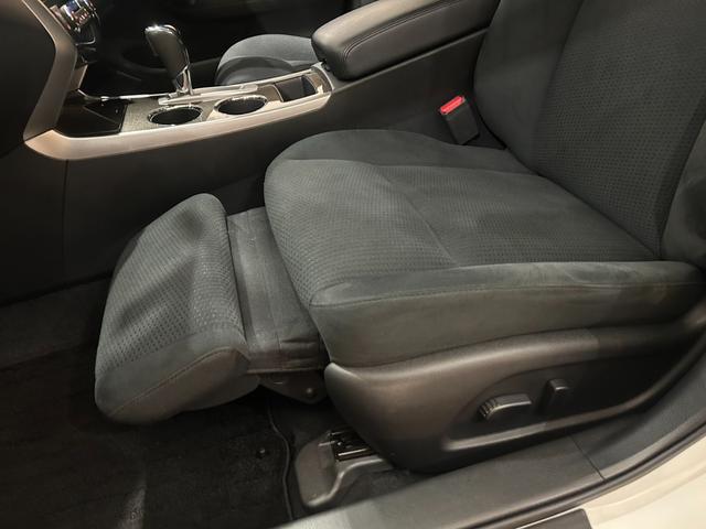 ティアナ XL ナビAVMパッケージ 後期/エマージェンシーブレーキ/アラウンドビューモニター/クルーズコントロール/レーンアシスト/クリアランスソナー/プッシュスタート/ナビ/ETC/スマートキー/純正AW/HIDオートライト(43枚目)