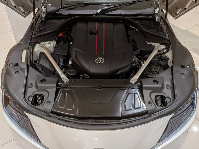 スープラ RZ 6眼LED/JBLサウンド/直6ターボ/BIGキャリパー/黒革電動シート/シートヒーター/レーダークルコン/クリアランスソナー/HUD/BSM/純正ナビ/地デジ/バックカメラ/純正19AW(7枚目)