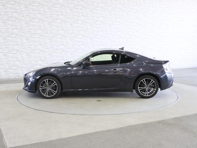 ８６ ＧＴ　純正ナビ／Ｂｌｕｅｔｏｏｔｈ／バックカメラ／地デジ／ＶＳＣスポーツモード／スマートキー／ＥＴＣ／横滑り防止装置／ＬＥＤオートライト／純正１７ＡＷ（8枚目）