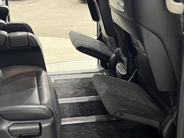 アルファードハイブリッド SR Cパッケージ 4WD/ダブルサンルーフ/トヨタプレミアムサウンド/フリップダウンモニター/黒本革電動メモリーシート/シートヒーター/クルーズコントロール/クリアランスソナー/100V電源/純正ナビ/バックカメラ(38枚目)