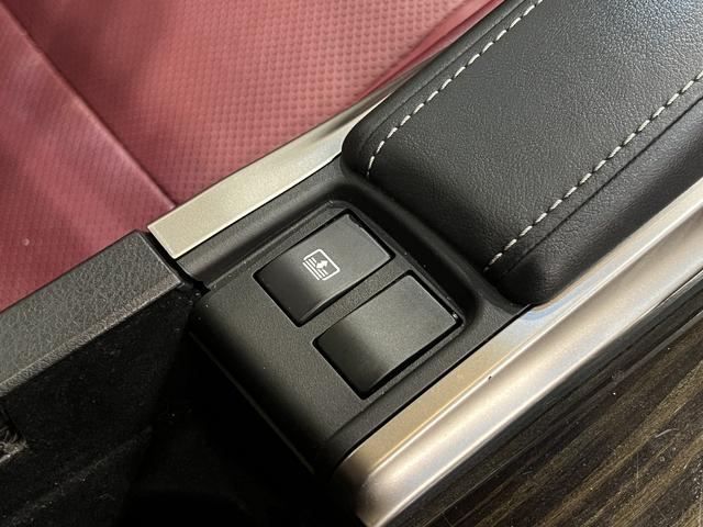 GS GS200t Fスポーツ サンルーフ/本革電動メモリーシート/シートベンチレーション/レクサスセーフティシステム+/レーダークルコン/レーンアシスト/オートマチックハイビーム/ステアリングヒーター/純正ナビ/バックカメラ(35枚目)