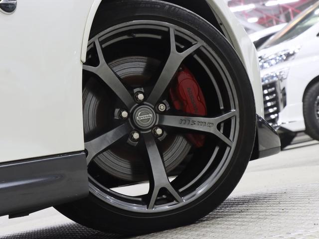 フェアレディＺ ニスモ　後期／１オーナー／専用エアロ／６速ＭＴ／黒ハーフ革シート／スマートキー／横滑り防止装置／ケンウッドオーディオ／ＨＩＤオートライト／純正ＡＷ（19枚目）