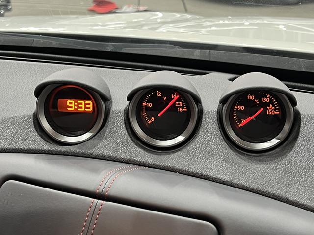 フェアレディＺ ニスモ　後期／１オーナー／専用エアロ／６速ＭＴ／黒ハーフ革シート／スマートキー／横滑り防止装置／ケンウッドオーディオ／ＨＩＤオートライト／純正ＡＷ（24枚目）