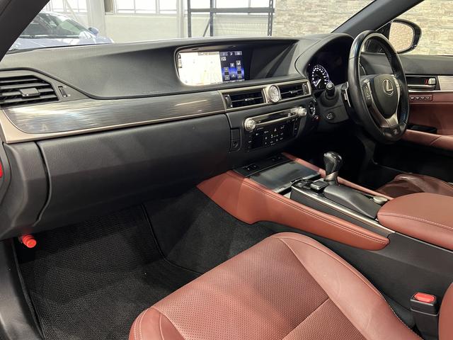 ＧＳ ＧＳ３００ｈ　Ｆスポーツ　本革電動メモリーシート／シートベンチレーション／３眼ＬＥＤ／レクサスセーフティシステム＋／レーダークルコン／クリアランスソナー／ヘッドライトウォッシャー／純正ナビ／バックカメラ／ＬＥＤオートライト（41枚目）