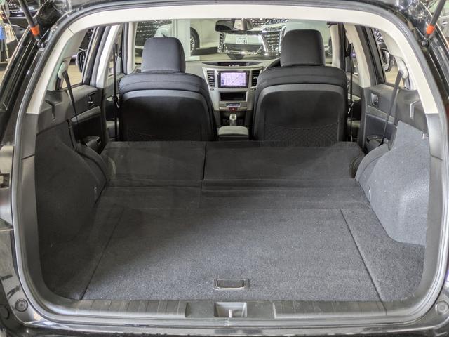 レガシィツーリングワゴン ２．５ｉ　Ｓスタイル　４ＷＤ／クルーズコントロール／パドルシフト／スマートキー／ＥＴＣ／横滑り防止装置／ヘッドランプウォッシャー／ストラーダナビ／Ｂｌｕｅｔｏｏｔｈ／地デジ／ＨＩＤオートライト／純正ＡＷ（9枚目）