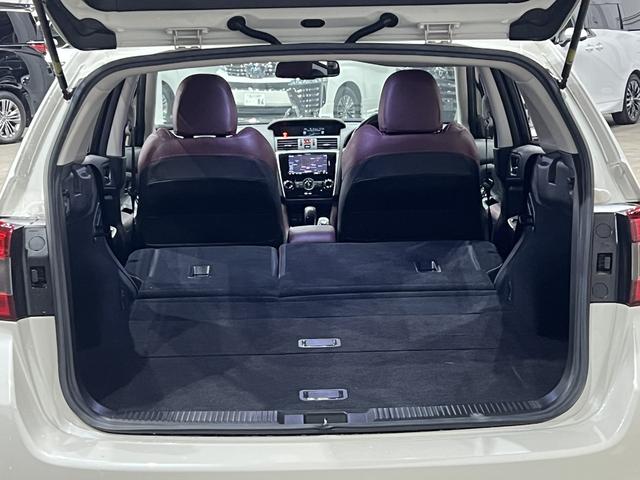 レヴォーグ １．６ＳＴＩスポーツアイサイト　４ＷＤ／アドバンスドセイフティパッケージ／ビルシュタイン足／黒本革電動メモリーシート／シートヒーター／レーダークルコン／レーンアシスト／ＳＲＶＤ／ハイビームアシスト／カロッツェリアナビ／バックカメラ（9枚目）