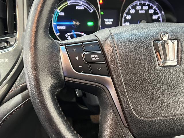 クラウンハイブリッド ロイヤルサルーン ブラックスタイル 電動シート/シートヒーター/レーダークルコン/クリアランスソナー/スマートキー/ETC/ステアリングヒーター/純正ナビ/Bluetooth/バックカメラ/HIDオートライト/純正AW(22枚目)