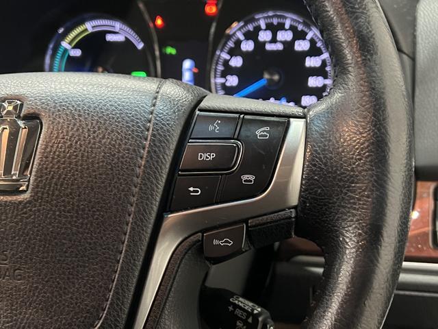 クラウンハイブリッド ロイヤルサルーン ブラックスタイル 電動シート/シートヒーター/レーダークルコン/クリアランスソナー/スマートキー/ETC/ステアリングヒーター/純正ナビ/Bluetooth/バックカメラ/HIDオートライト/純正AW(23枚目)