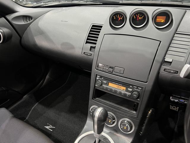 フェアレディZ ロードスター ブラックトップ/社外マフラー/BBS18AW/電動オープン/電動シート/キーレス/ETC/電動格納ドアミラー/純正オーディオ/CD再生可/HIDヘッドライト(30枚目)