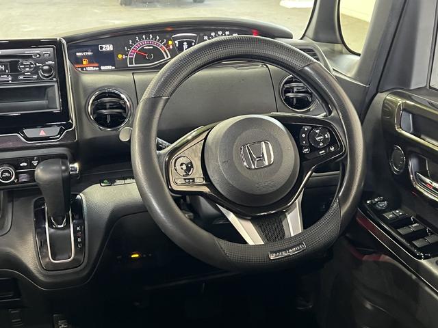 Ｎ－ＢＯＸカスタム Ｇ・Ｌホンダセンシング　電動スライドドア／Ｈｏｎｄａ　ＳＥＮＳＩＮＧ／アダプティブクルコン／レーンアシスト／先行車発進お知らせ機能／オートハイビーム／ＥＴＣ／純正オーディオ／ＬＥＤオートライト／純正ＡＷ（21枚目）