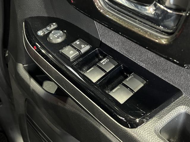 Ｎ－ＢＯＸカスタム Ｇ・Ｌホンダセンシング　電動スライドドア／Ｈｏｎｄａ　ＳＥＮＳＩＮＧ／アダプティブクルコン／レーンアシスト／先行車発進お知らせ機能／オートハイビーム／ＥＴＣ／純正オーディオ／ＬＥＤオートライト／純正ＡＷ（25枚目）