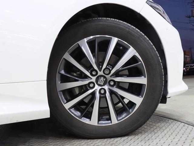 クラウンハイブリッド G セーフティパッケージPlus/電動メモリーシート/シートヒーター/3眼LED/HUD/トヨタセーフティセンス/レーダークルコン/BSM/RCTA/パーキングアシスト/パノラミックビューモニター(17枚目)