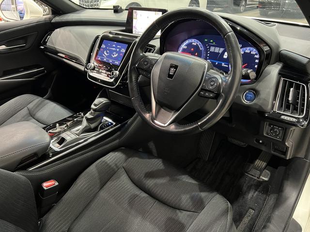 クラウンハイブリッド G セーフティパッケージPlus/電動メモリーシート/シートヒーター/3眼LED/HUD/トヨタセーフティセンス/レーダークルコン/BSM/RCTA/パーキングアシスト/パノラミックビューモニター(26枚目)