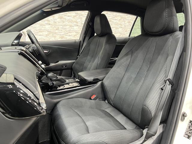 クラウンハイブリッド G セーフティパッケージPlus/電動メモリーシート/シートヒーター/3眼LED/HUD/トヨタセーフティセンス/レーダークルコン/BSM/RCTA/パーキングアシスト/パノラミックビューモニター(34枚目)